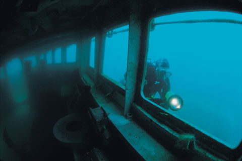 Ex HMAS Hobart Dive Site - Timeshare Accommodation 0
