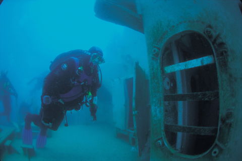 Ex HMAS Hobart Dive Site - Timeshare Accommodation 2