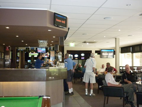 Queanbeyan Golf Club - Timeshare Accommodation 1
