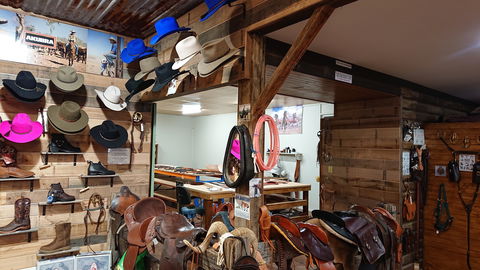 Simon Martin Whips & Leathercraft - Timeshare Accommodation 2