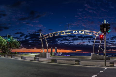 Luxury Brisbane Airport Transfers To And From Surfers Paradise For Up To 7 Per - Timeshare Accommodation 0