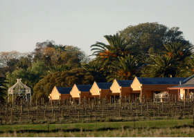 Tuileries Rutherglen Restaurant & Accommodation - Timeshare Accommodation 0