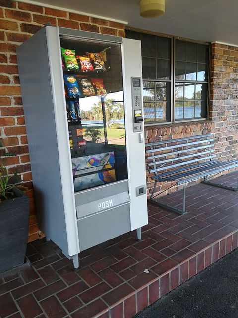 Lakeside Lodge Motel - Timeshare Accommodation 4