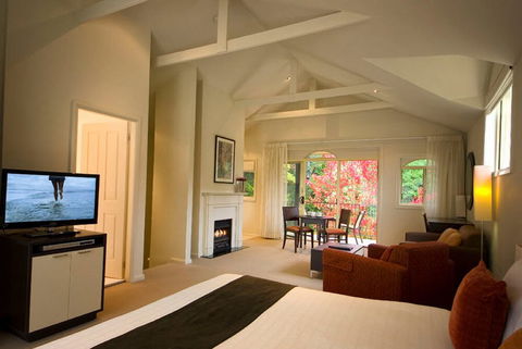 Falls Mountain Retreat - Timeshare Accommodation 4