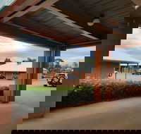 Mud Hut Motel - Timeshare Accommodation