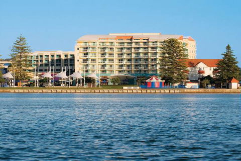 Oaks The Entrance Waterfront Suites - Timeshare Accommodation 2