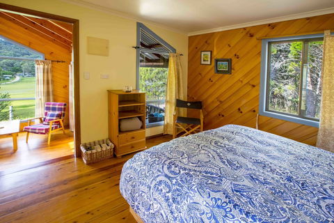 Wisteria Cottage And Cabins - Timeshare Accommodation 5