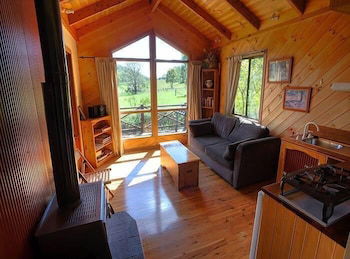 Wisteria Cottage And Cabins - Timeshare Accommodation 3