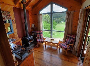 Wisteria Cottage And Cabins - Timeshare Accommodation 4