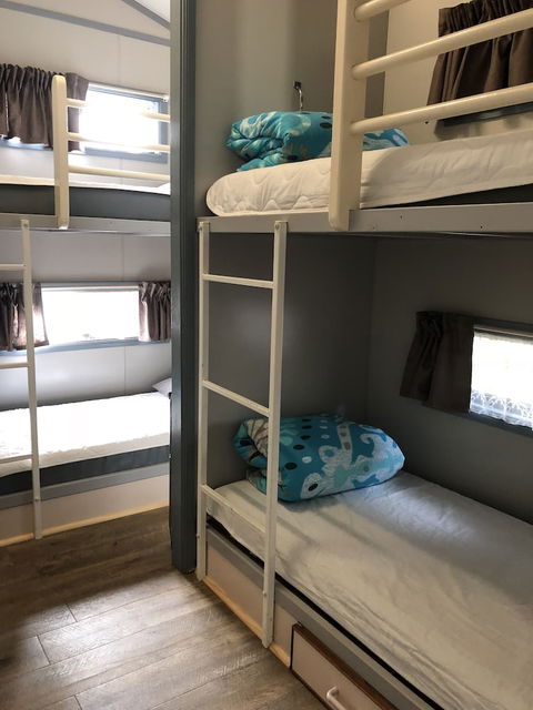 Twin Dolphins Holiday Park - Timeshare Accommodation 4