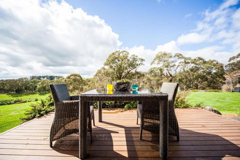 Sunnyside Cottage - Timeshare Accommodation 4
