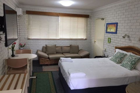Holland Park Motel - Timeshare Accommodation 4