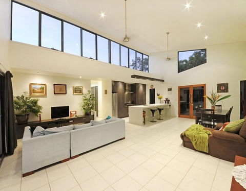 Hilltop Views - Timeshare Accommodation 2