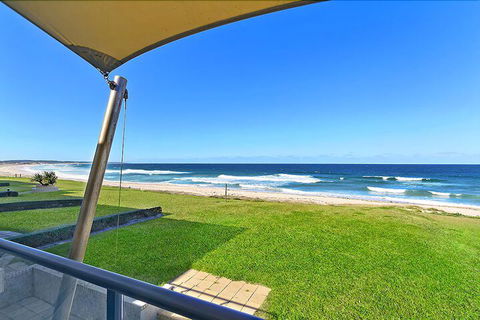 Beachfront Luxury - Timeshare Accommodation 3