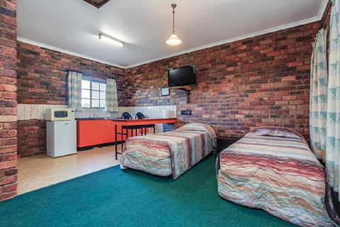 Fernvale Hotel Motel - Timeshare Accommodation 6