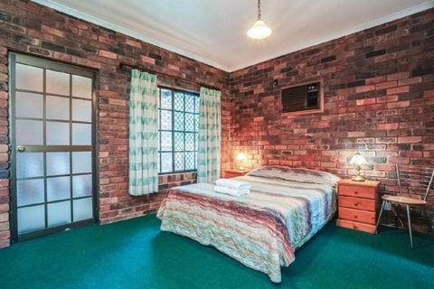 Fernvale Hotel Motel - Timeshare Accommodation 2