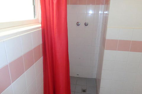 Adelaide Backpackers Travellers Inn - Timeshare Accommodation 3