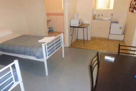 Adelaide Backpackers Travellers Inn - Timeshare Accommodation 6