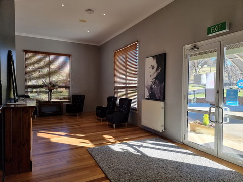 Tumbarumba Motel & Elms Restaurant - Timeshare Accommodation 3