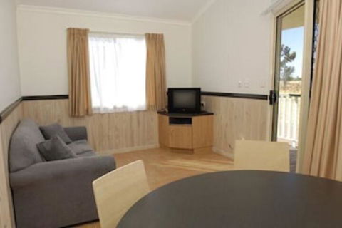 Longreach Tourist Park Caravan Park - Timeshare Accommodation 4