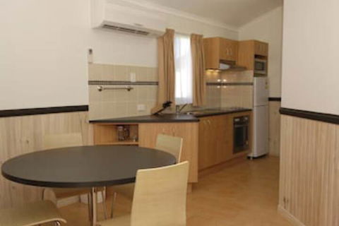 Longreach Tourist Park Caravan Park - Timeshare Accommodation 6