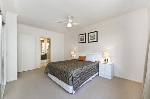 On The Bay Apartments - Timeshare Accommodation 5