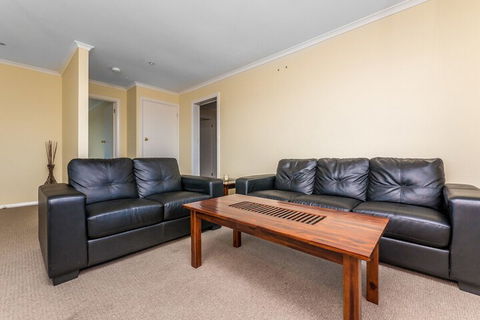 Family Home At Kingston Beach - Timeshare Accommodation 7