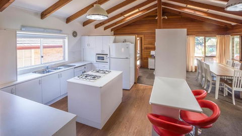 Mollymook Fantastic Holiday House - Timeshare Accommodation 6