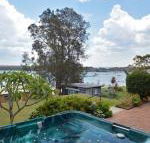The House on the Lake at Fishing Point Lake Macquarie honestly put the line in  catch fish - Timeshare Accommodation