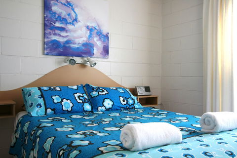Lake Edge Holiday Units - Timeshare Accommodation 3