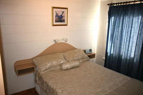 Lake Edge Holiday Units - Timeshare Accommodation 4