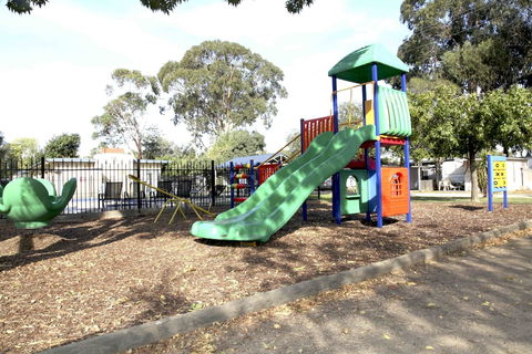 Nagambie Caravan Park & Motel - Timeshare Accommodation 2