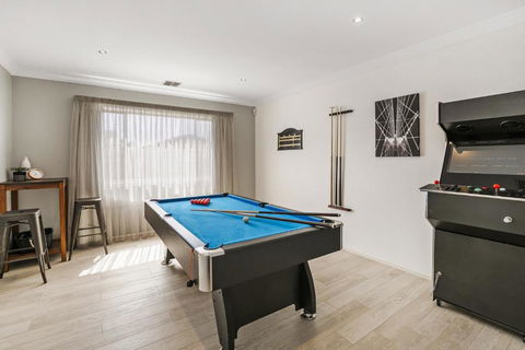 Luxury Coastal Escape - Timeshare Accommodation 1