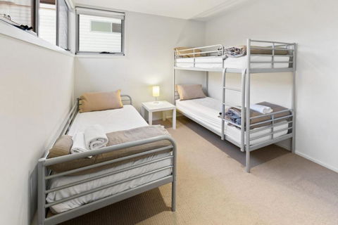 Gippsland Lakehouse A Canal Frontage - Timeshare Accommodation 1