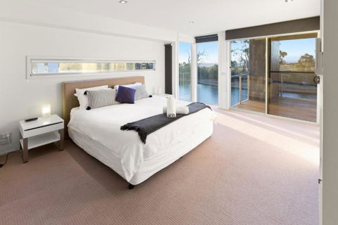 Gippsland Lakehouse A Canal Frontage - Timeshare Accommodation 4