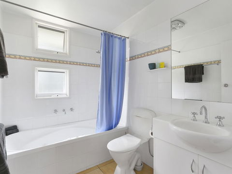 Front Beach Shack - Timeshare Accommodation 6