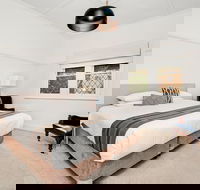 Newcastle Executive Homes - Cooks Hill Cottage - Timeshare Accommodation
