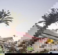 D'Aguilar Hotel Motel - Timeshare Accommodation