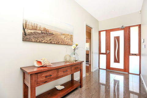 Lavina Luxury Beach House - Timeshare Accommodation 1