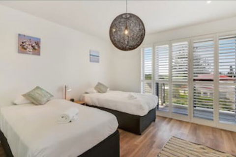 Magnificent Beach House - Timeshare Accommodation 5