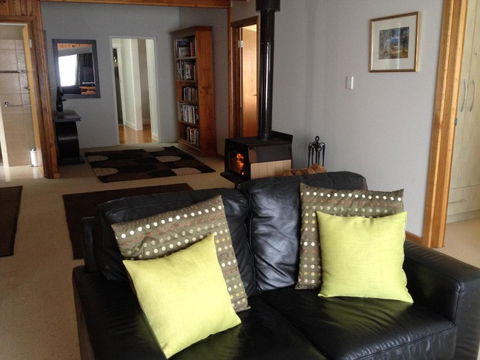 Girraween House - Timeshare Accommodation 6