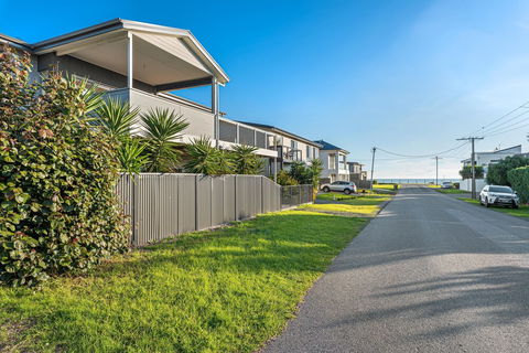 Oceans Eight - Timeshare Accommodation 1