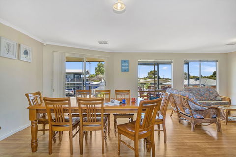 Green Reef Beach House - Timeshare Accommodation 5
