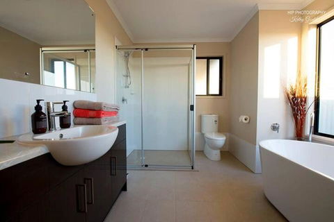 Still Earth - Timeshare Accommodation 5