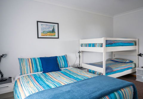 Emu Bay Holiday Homes - Timeshare Accommodation 5