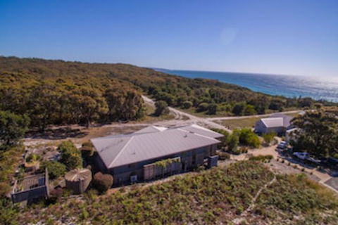 Tura Beachhouse In Dolphin Cove - Timeshare Accommodation 0