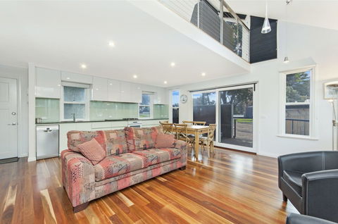 JOHANSSONS PERCH COTTAGE - Timeshare Accommodation 0