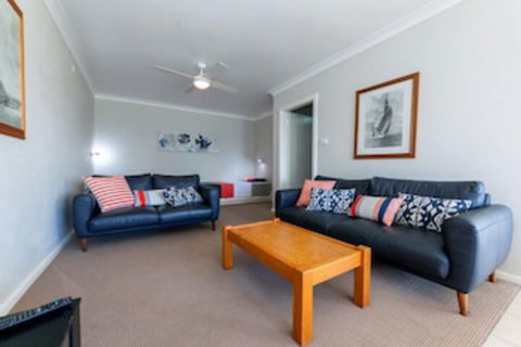 Quarterdeck, Unit 1/ 12 Magnus Street - Timeshare Accommodation 0