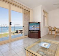 2 Bedroom Apartment Little Hut Unit 3 20 Kurrawa Close - Timeshare Accommodation