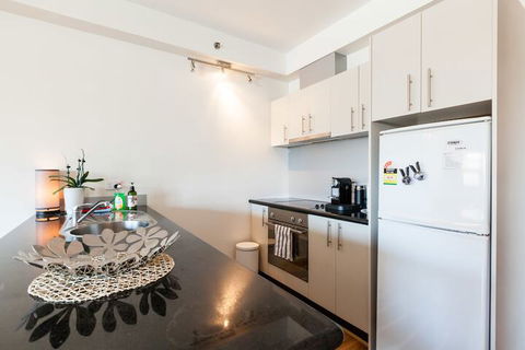 LANCE, 1BDR Melbourne Apartment - Timeshare Accommodation 2